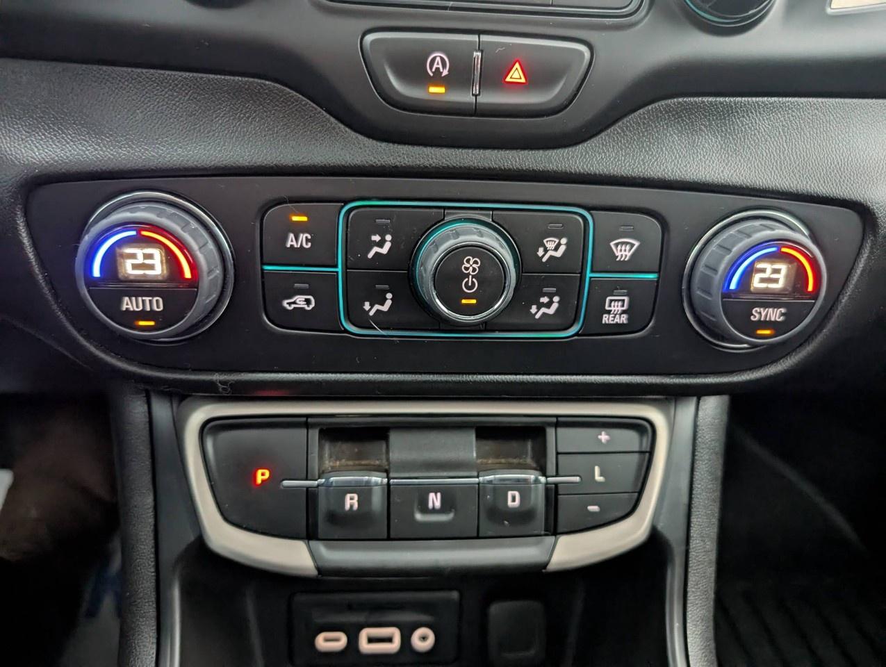 2023 GMC Terrain AWD Denali Photo