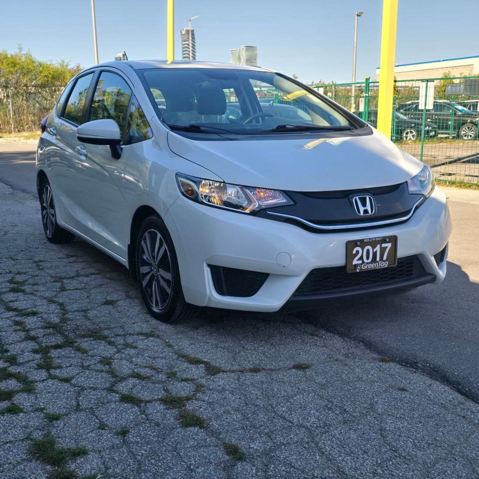 2017 Honda Fit SE CVT Photo4