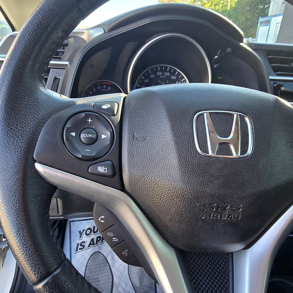 2017 Honda Fit SE CVT Photo