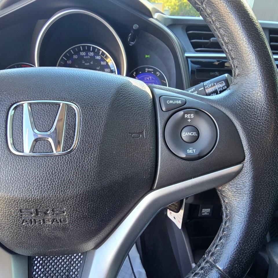 2017 Honda Fit SE CVT Photo