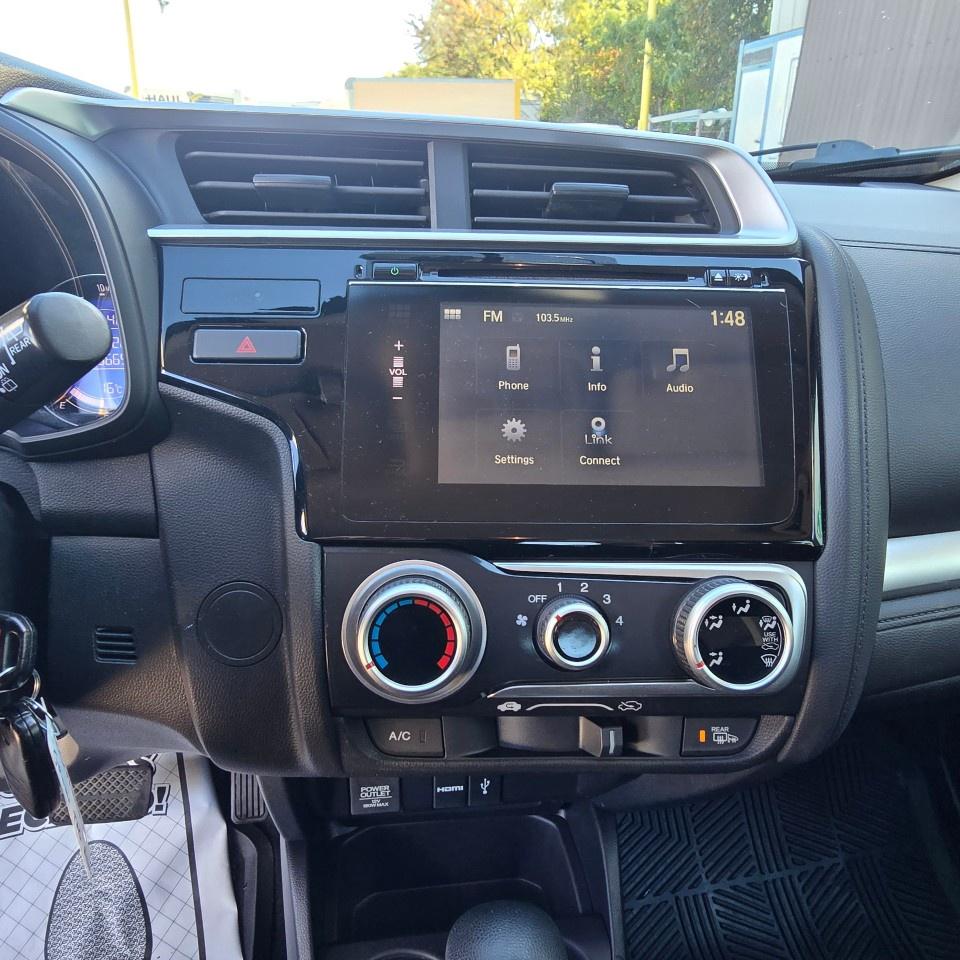 2017 Honda Fit SE CVT Photo