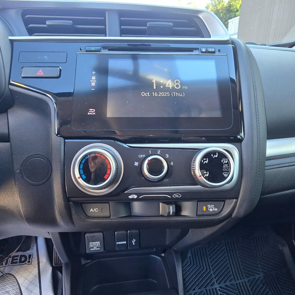 2017 Honda Fit SE CVT Photo