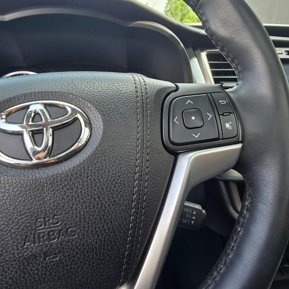 2016 Toyota Highlander AWD 4DR LIMITED Photo