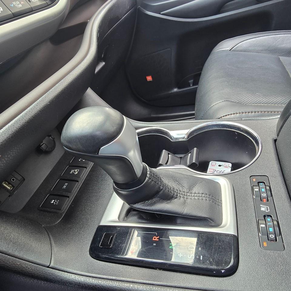 2016 Toyota Highlander AWD 4DR LIMITED Photo