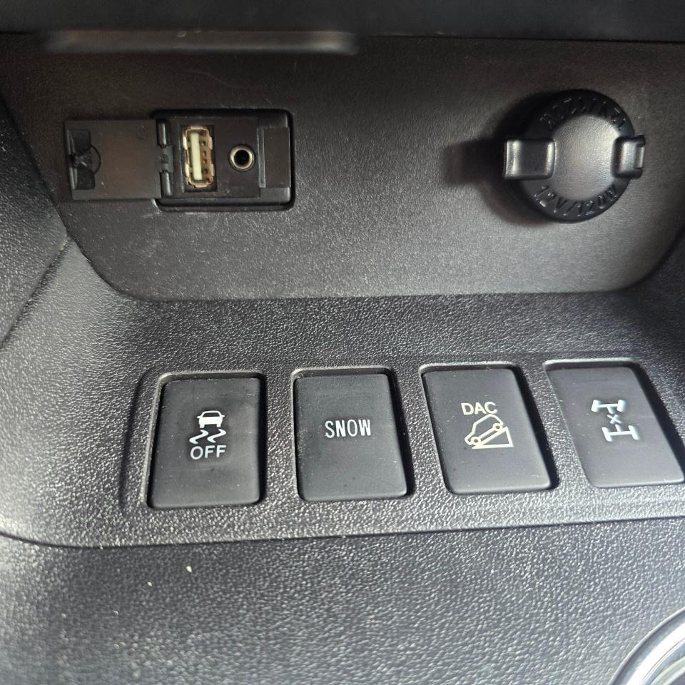 2016 Toyota Highlander AWD 4DR LIMITED Photo