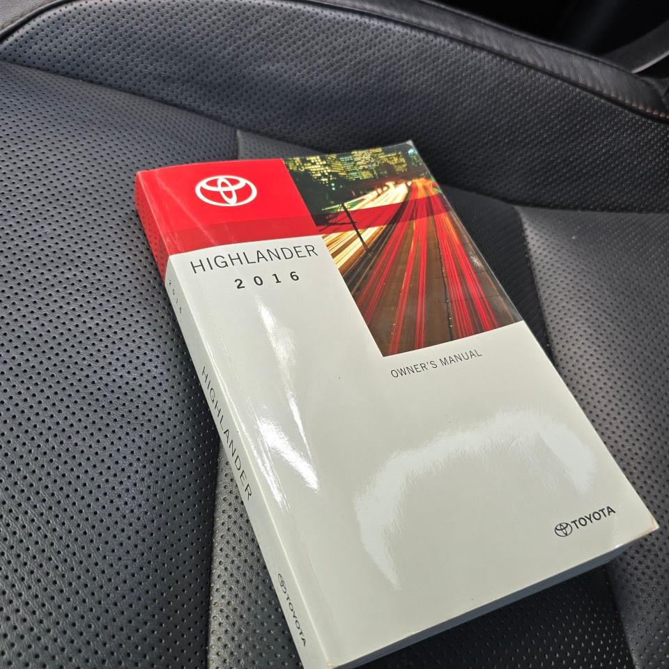 2016 Toyota Highlander AWD 4DR LIMITED Photo