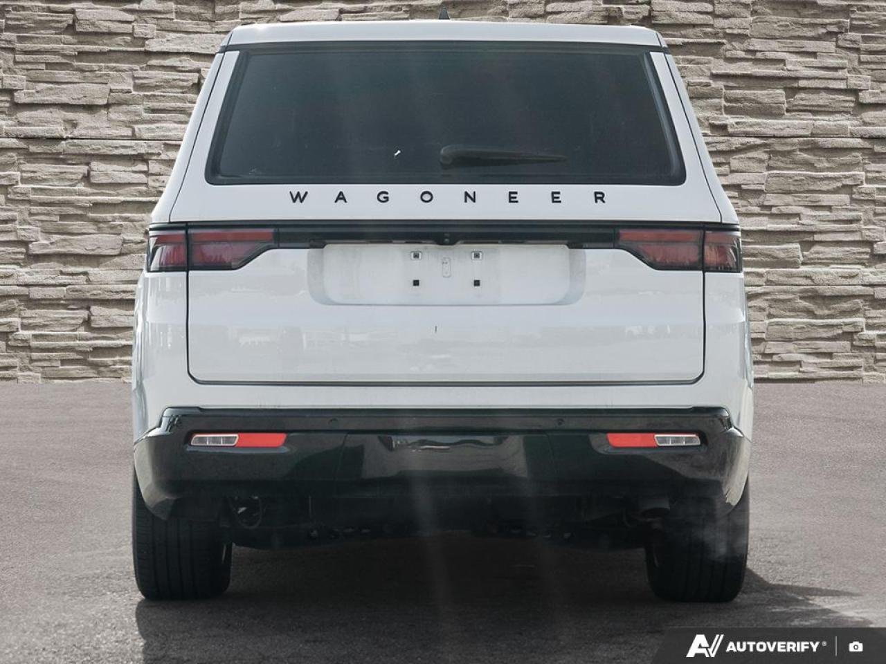 2024 Jeep Wagoneer Series II Carbide 4dr 4x4 Photo4