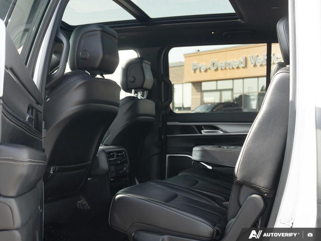 2024 Jeep Wagoneer Series II Carbide 4dr 4x4 Photo