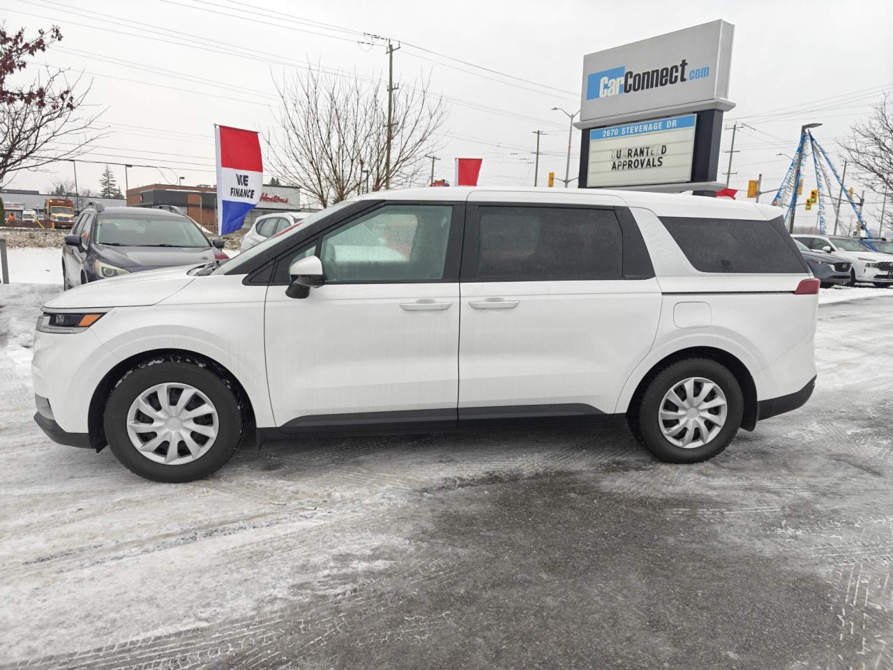 2022 Kia Carnival LX+ Passenger Van Photo