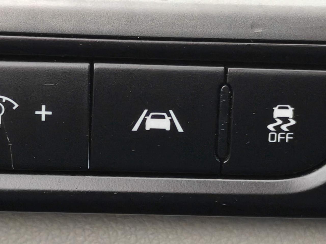 2022 Kia Carnival LX+ Passenger Van Photo