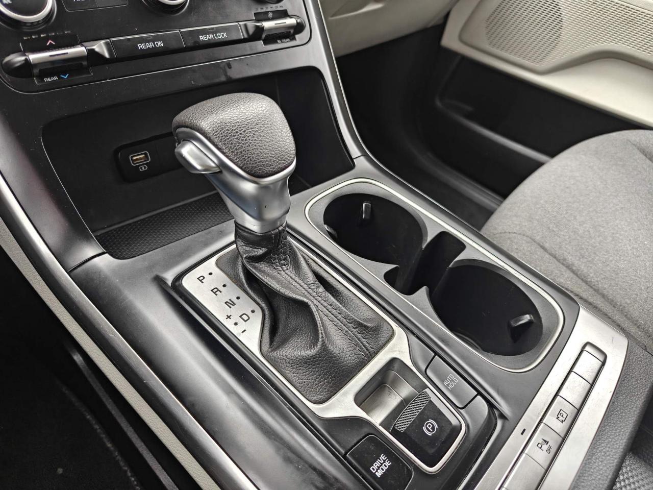 2022 Kia Carnival LX+ Passenger Van Photo