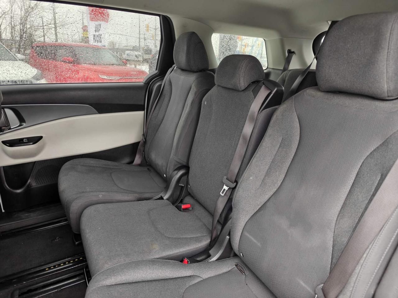 2022 Kia Carnival LX+ Passenger Van Photo