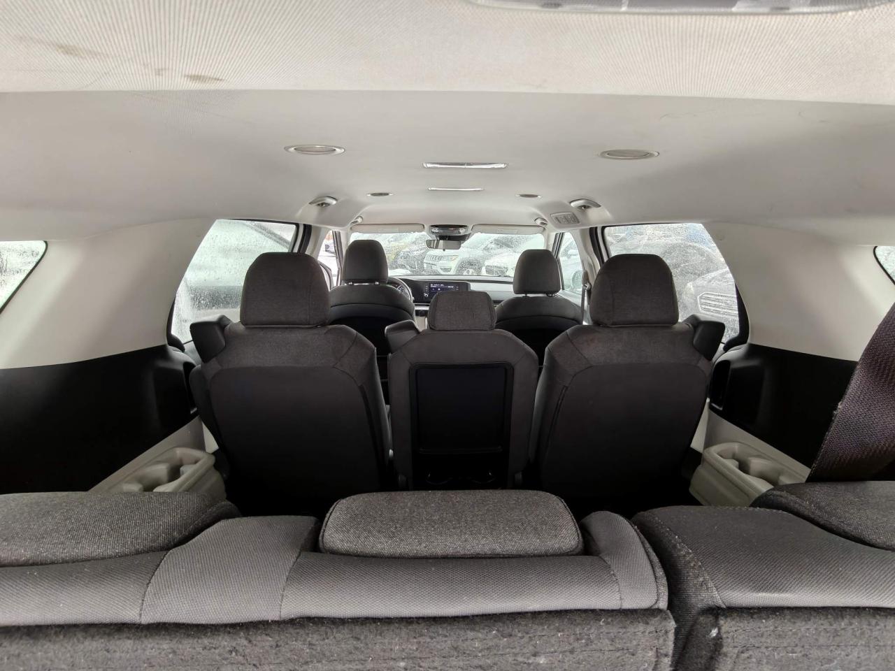 2022 Kia Carnival LX+ Passenger Van Photo