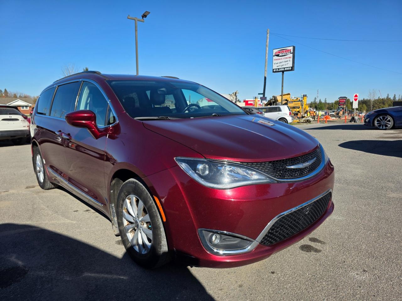 2017 Chrysler Pacifica Touring-L Passenger Van Photo0