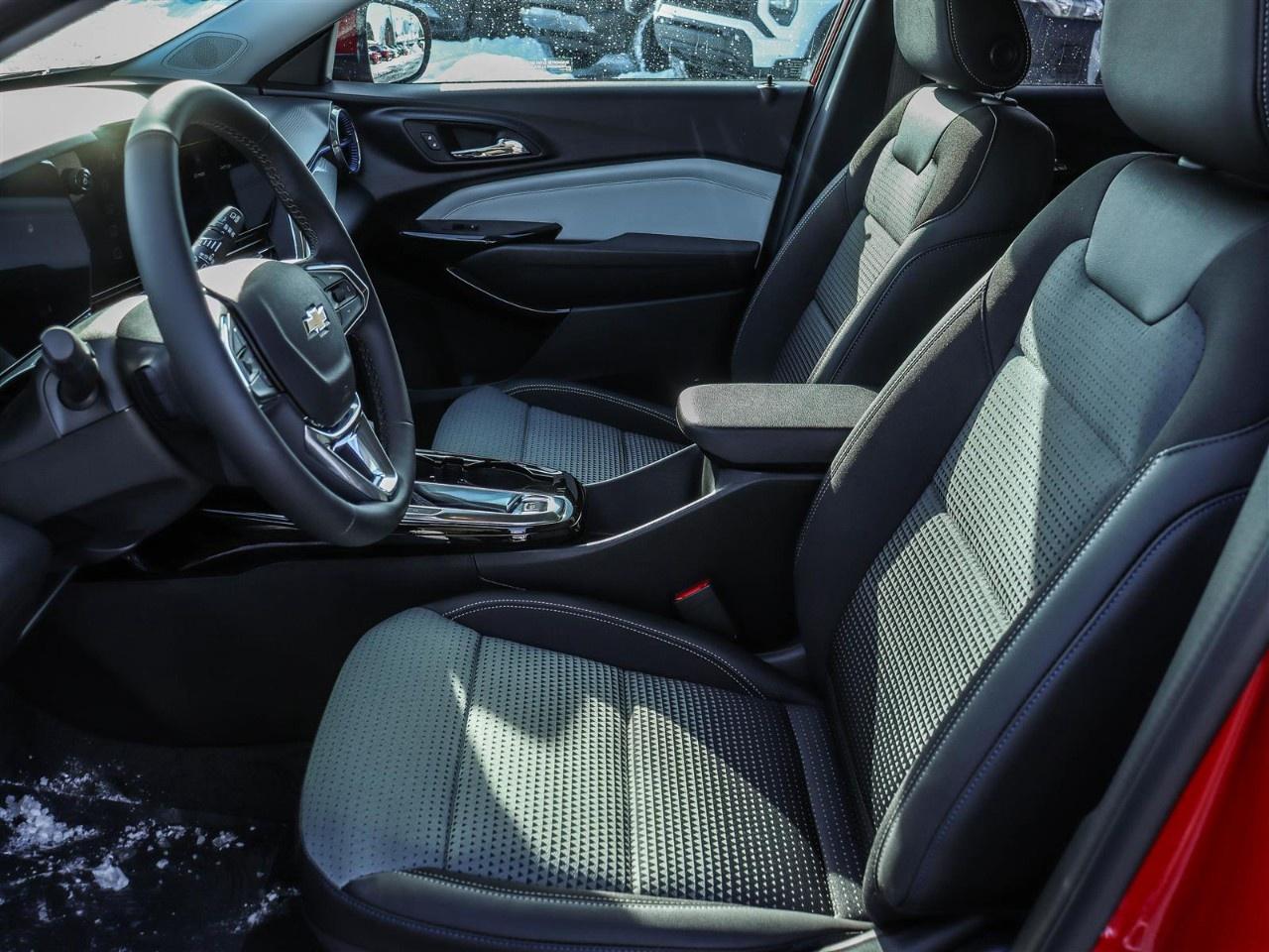 2026 Chevrolet Trax Fwd 4dr Lt Photo