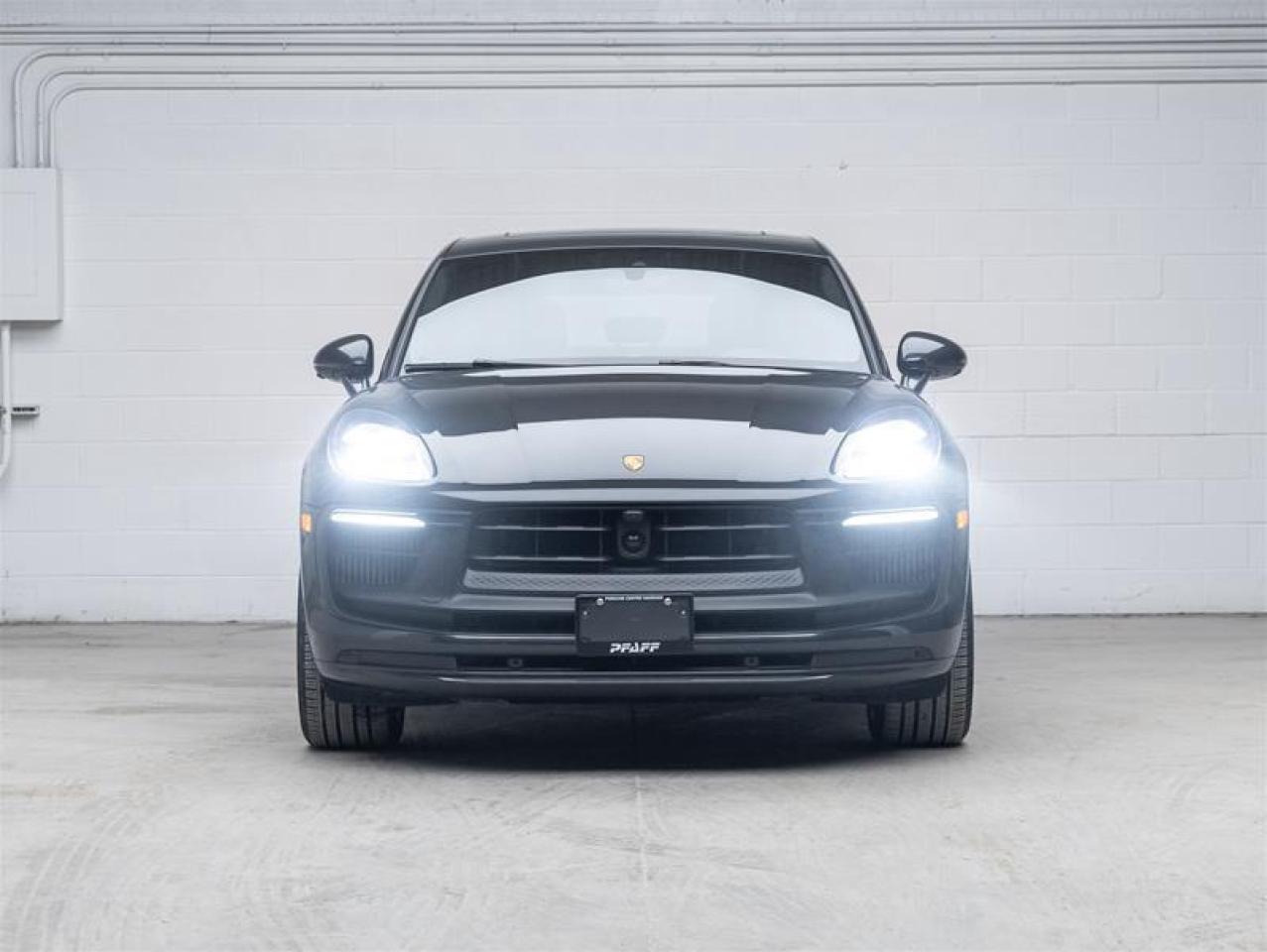 2023 Porsche Macan  Photo