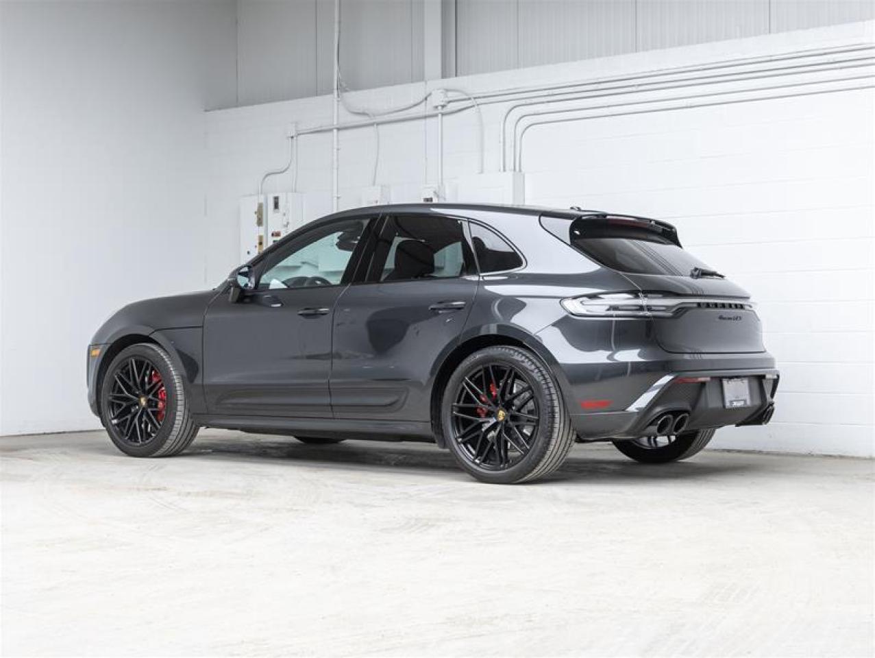 2023 Porsche Macan  Photo