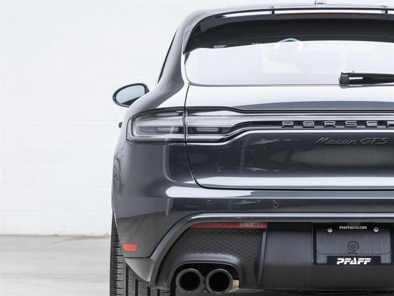 2023 Porsche Macan  Photo