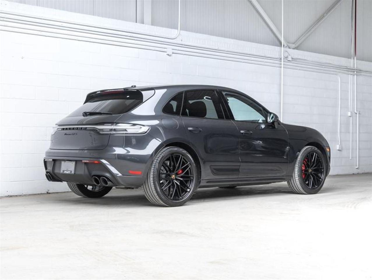2023 Porsche Macan  Photo
