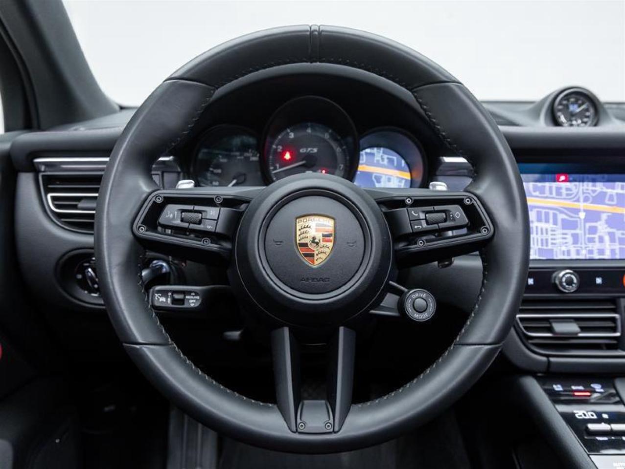 2023 Porsche Macan  Photo