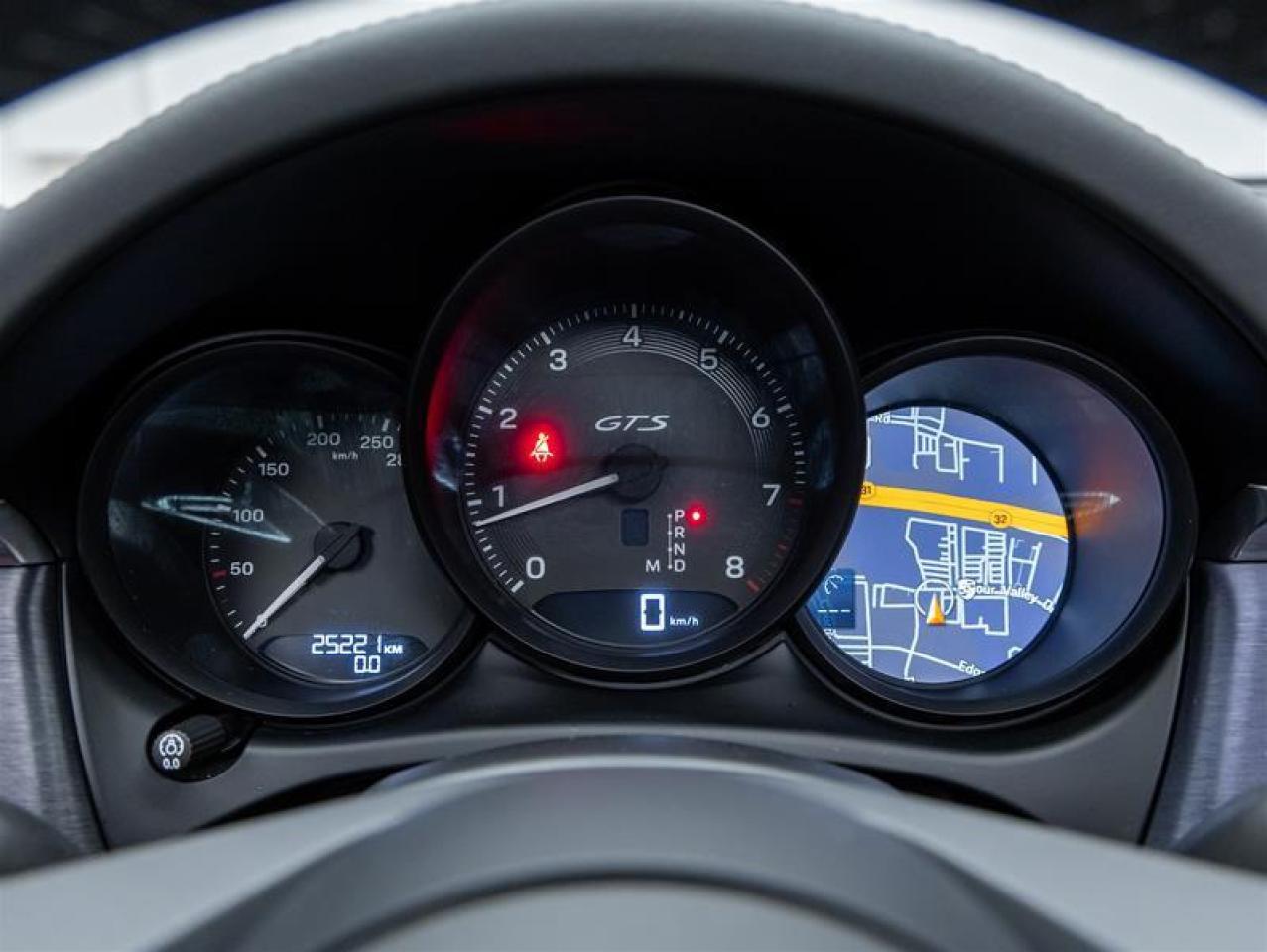 2023 Porsche Macan  Photo