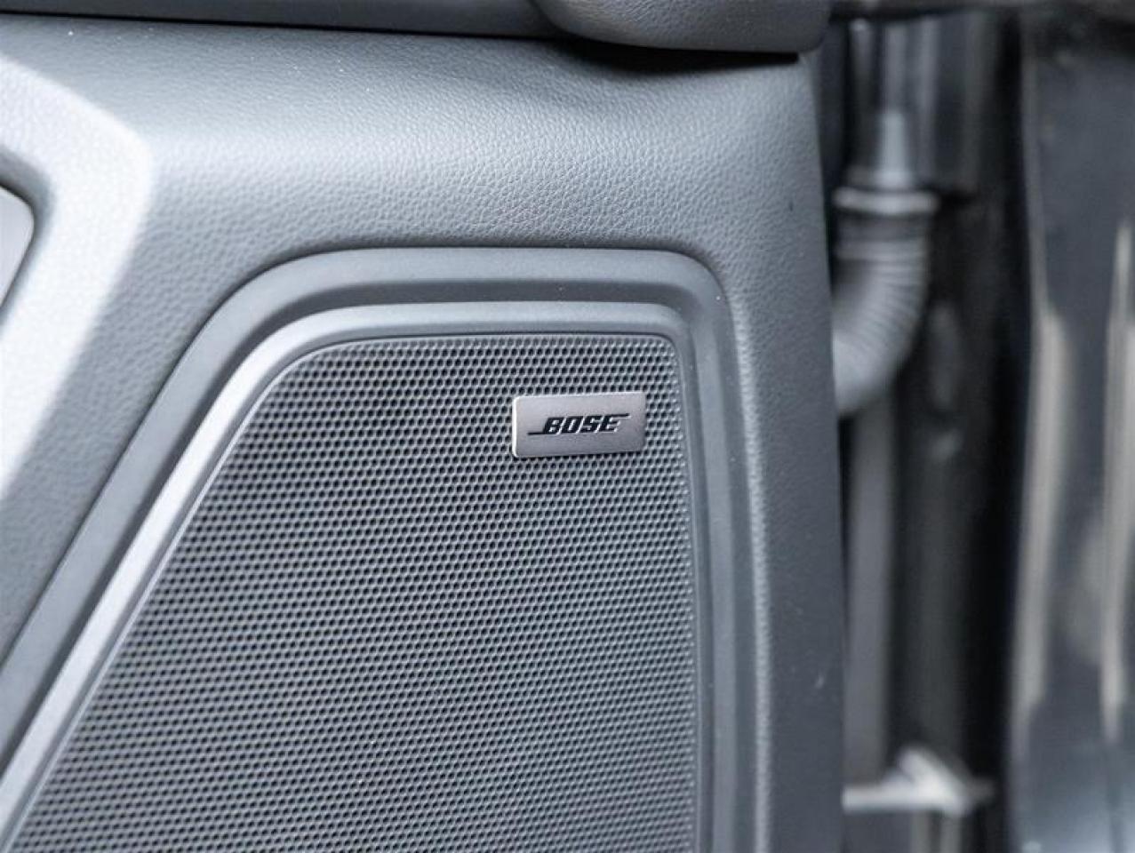 2023 Porsche Macan  Photo