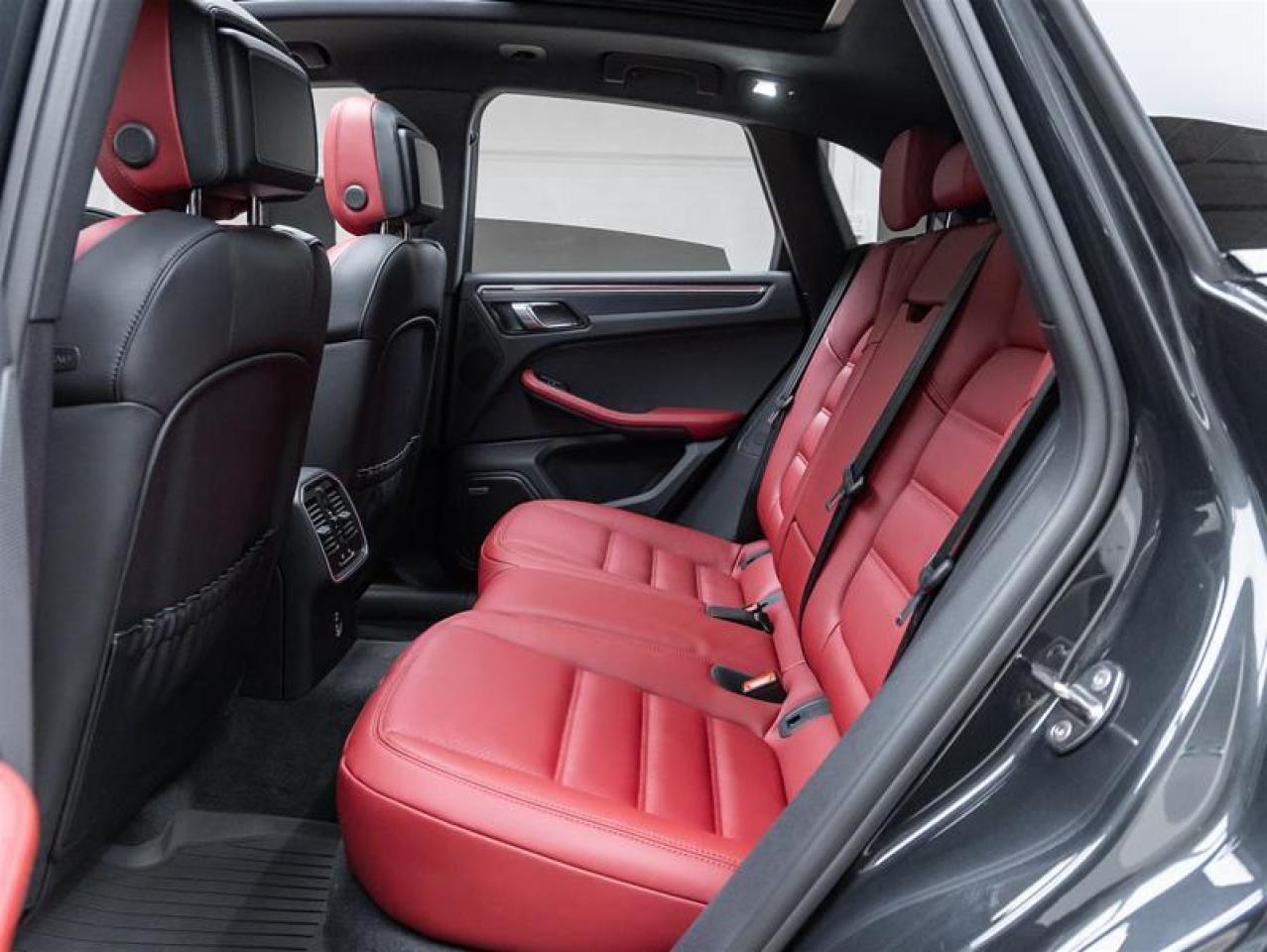 2023 Porsche Macan  Photo