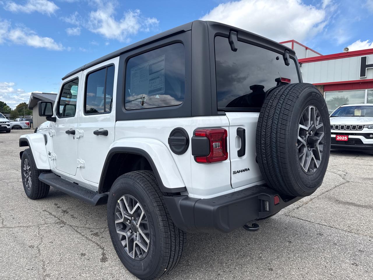 2025 Jeep Wrangler SAHARA 4DR 4X4 Photo3