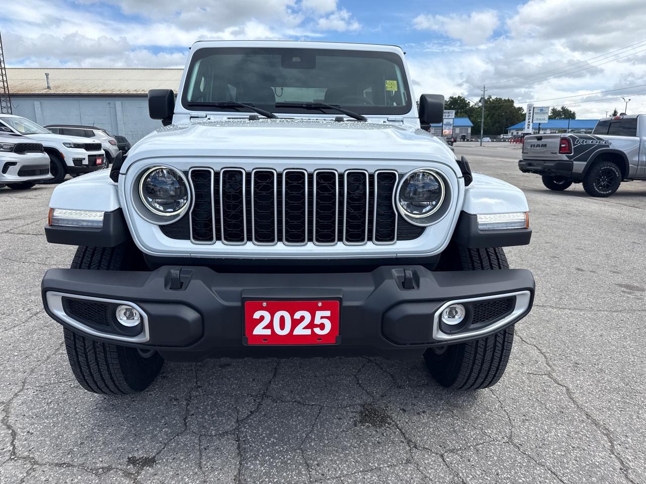 2025 Jeep Wrangler SAHARA 4DR 4X4 Photo