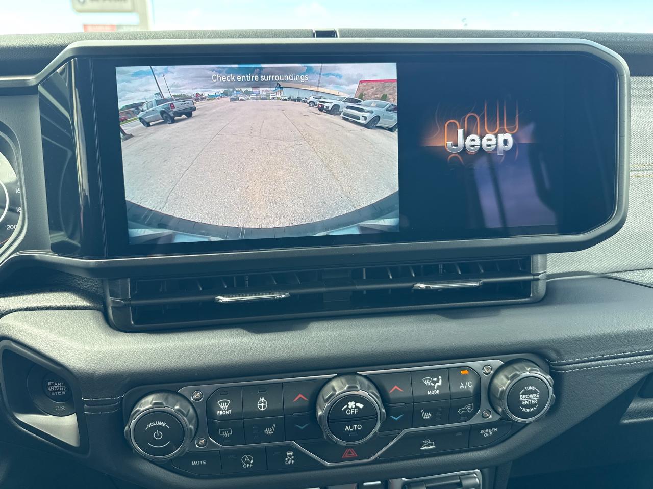 2025 Jeep Wrangler SAHARA 4DR 4X4 Photo