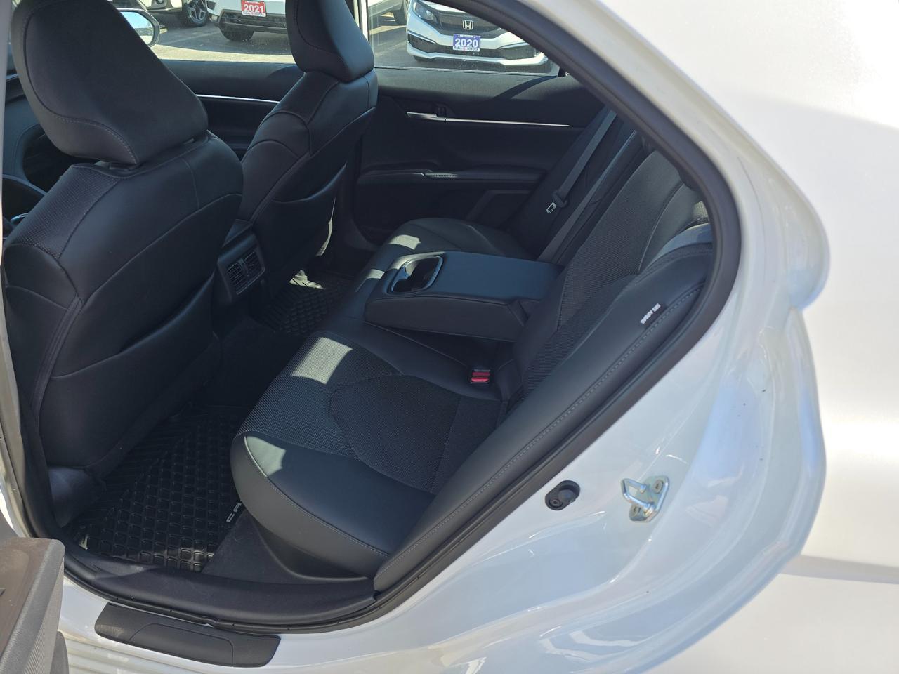 2024 Toyota Camry Hybrid XLE 4dr Sedan Photo