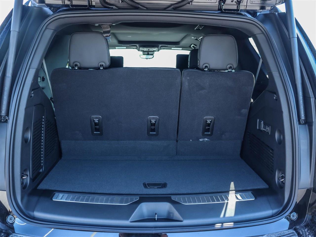 2025 Chevrolet Tahoe 4WD 4dr High Country Photo