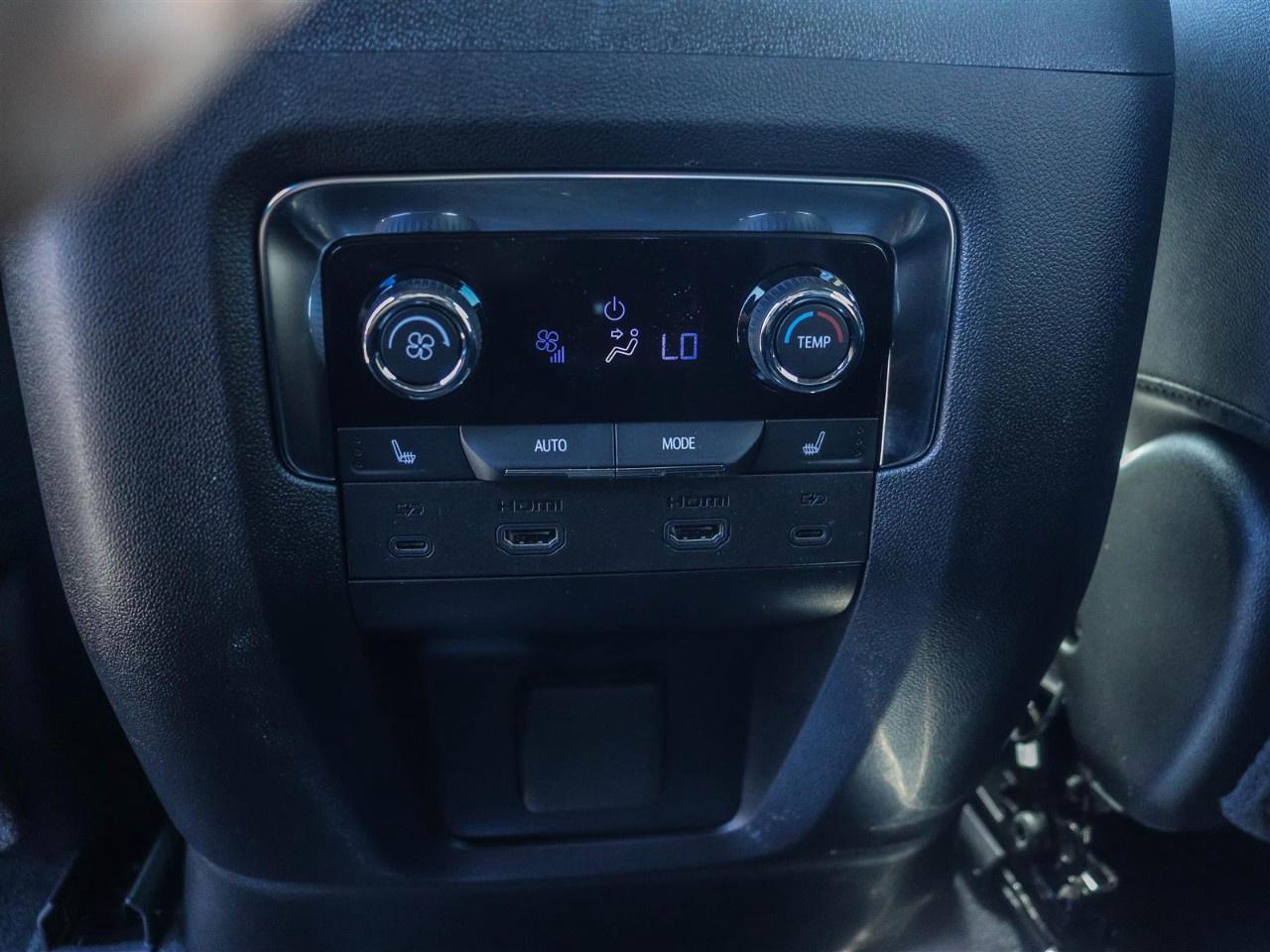 2025 Chevrolet Tahoe 4WD 4dr High Country Photo