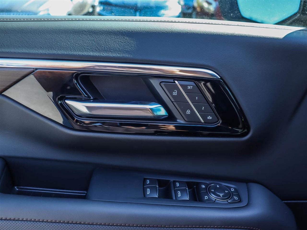 2025 Chevrolet Tahoe 4WD 4dr High Country Photo