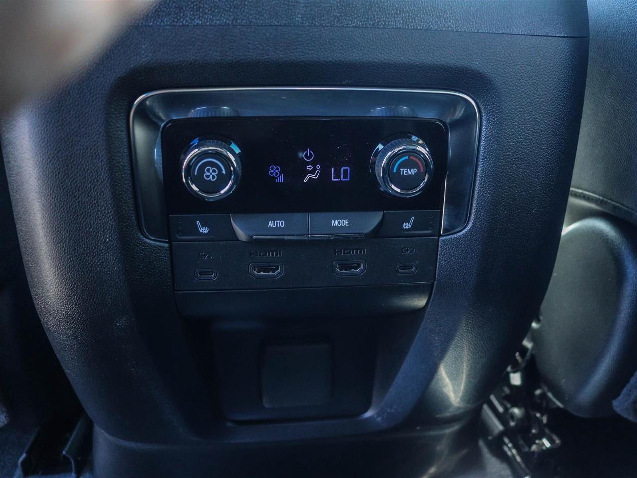 2025 Chevrolet Tahoe 4WD 4dr High Country Photo