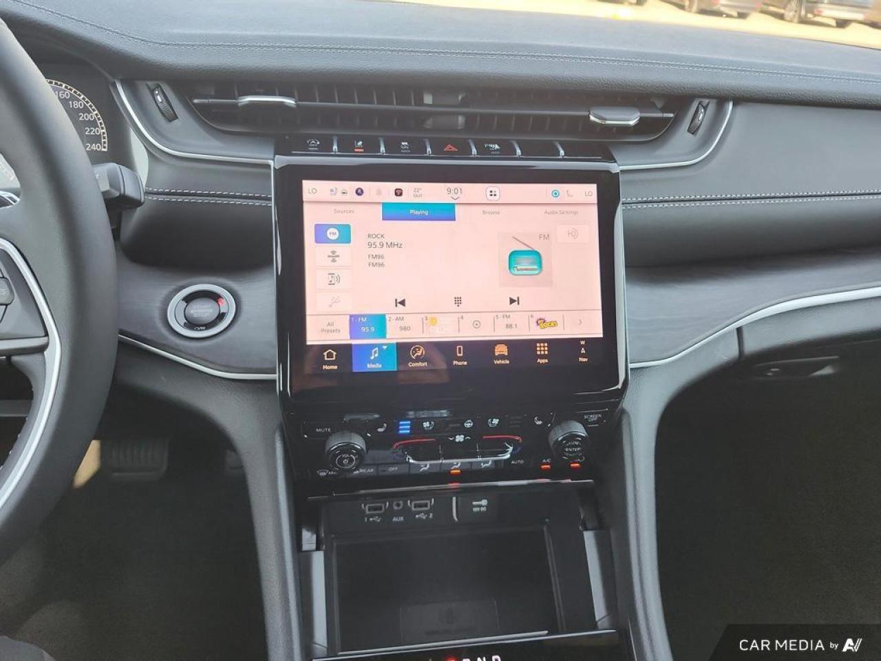 2025 Jeep Grand Cherokee L Limited 4dr 4x4 Photo