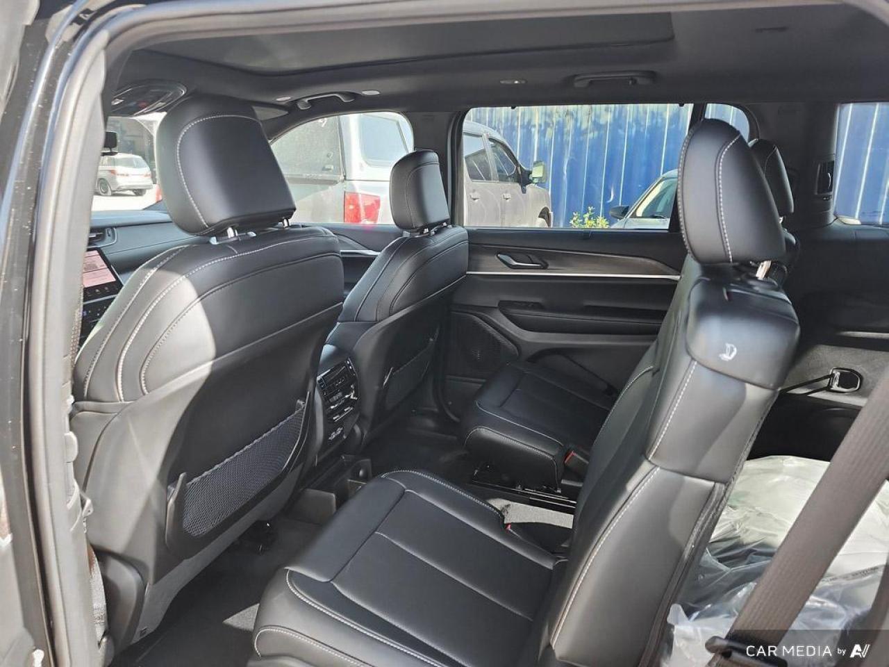 2025 Jeep Grand Cherokee L Limited 4dr 4x4 Photo