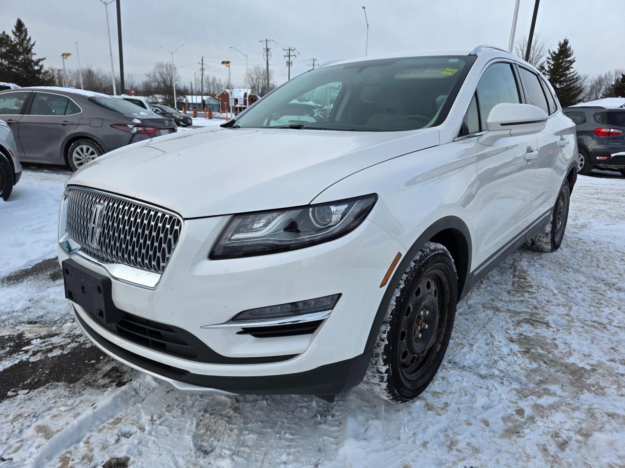 2019 Lincoln MKC Select 4dr All-wheel Drive Photo2