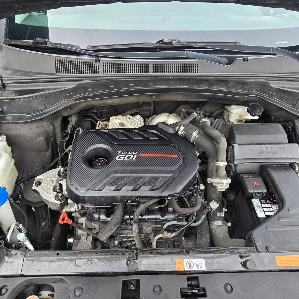 2018 Hyundai Santa Fe Sport 2.0T Limited AWD Photo