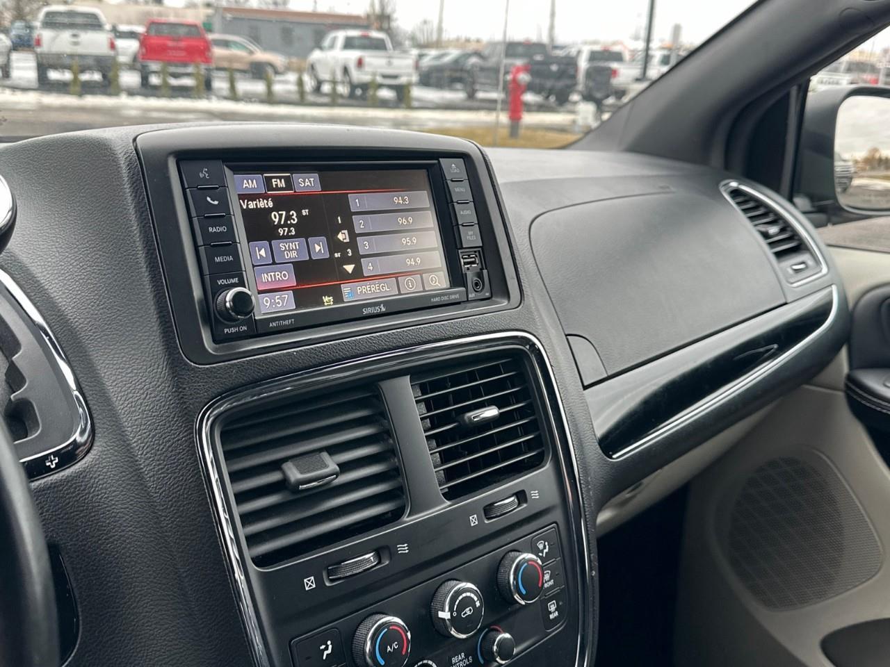2017 Dodge Grand Caravan CVP/SXT Passenger Van Photo