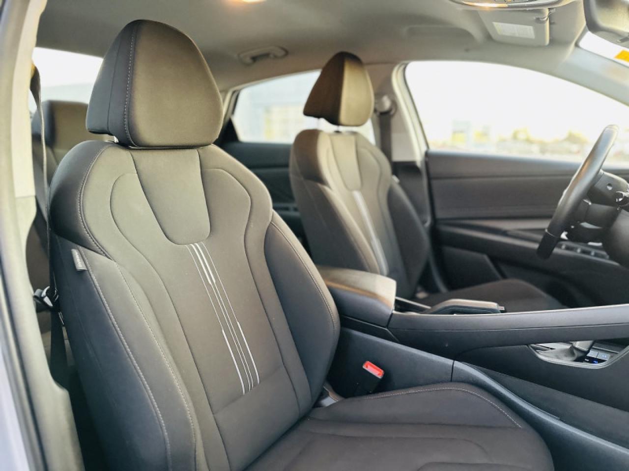 2023 Hyundai Elantra Preferred Photo