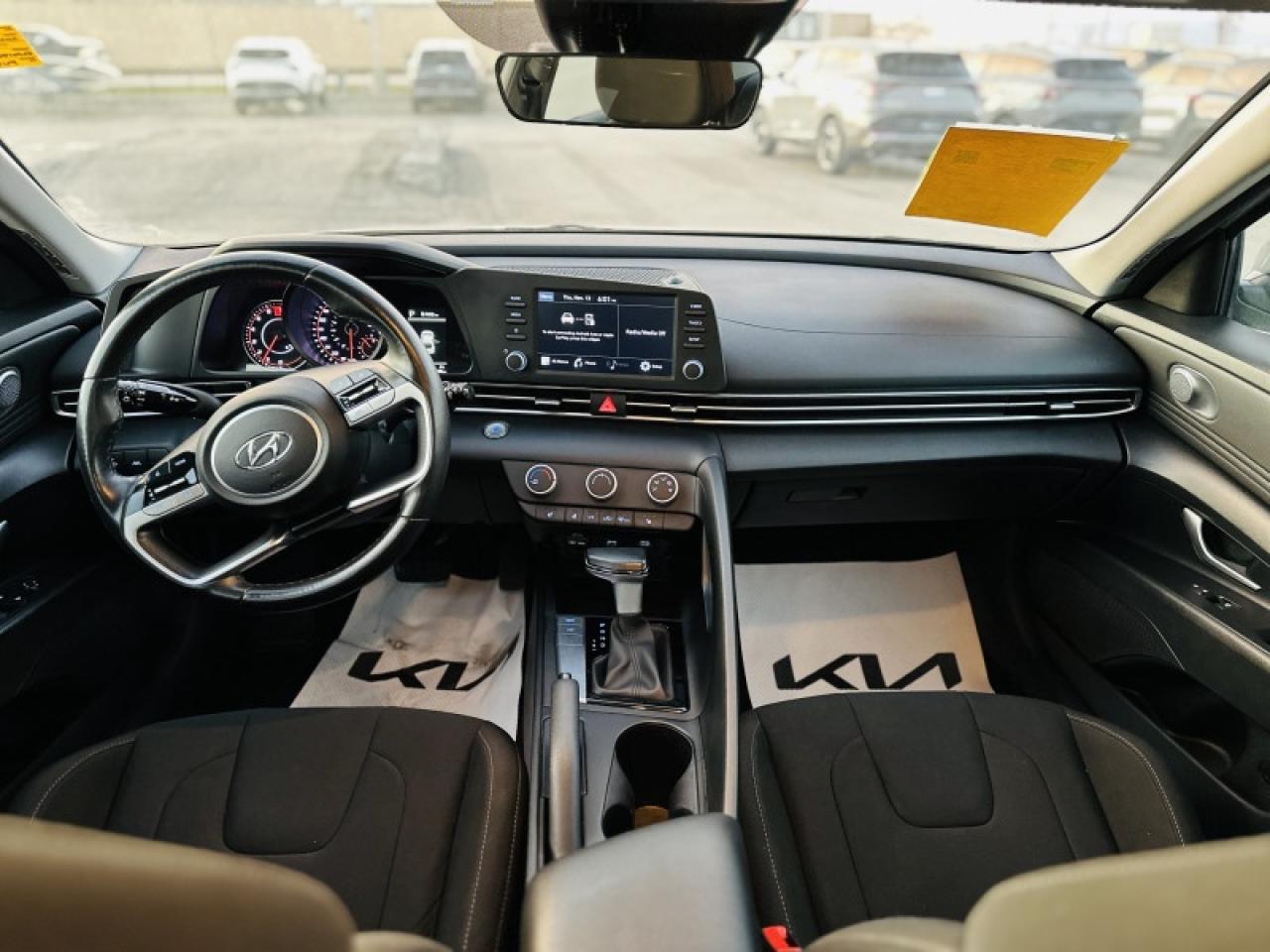 2023 Hyundai Elantra Preferred Photo