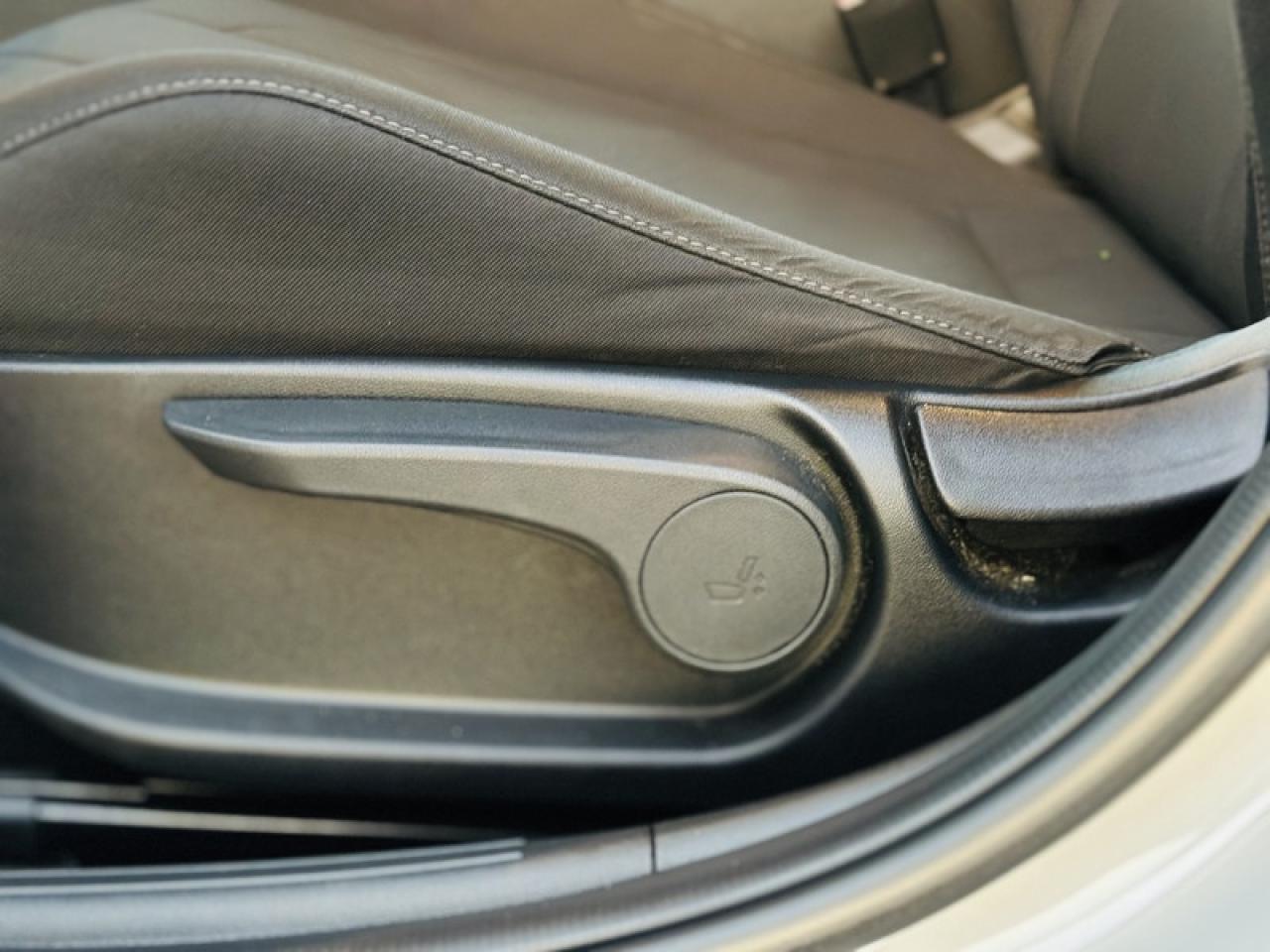 2023 Hyundai Elantra Preferred Photo