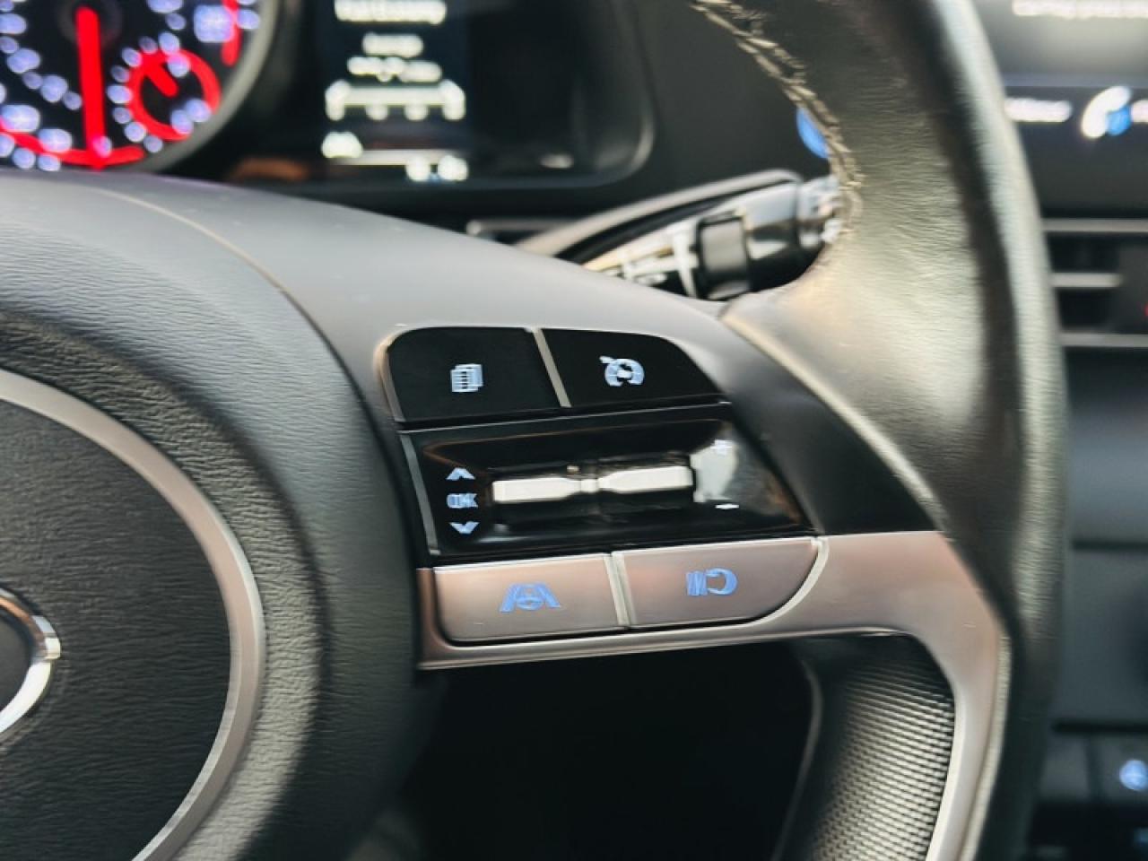 2023 Hyundai Elantra Preferred Photo