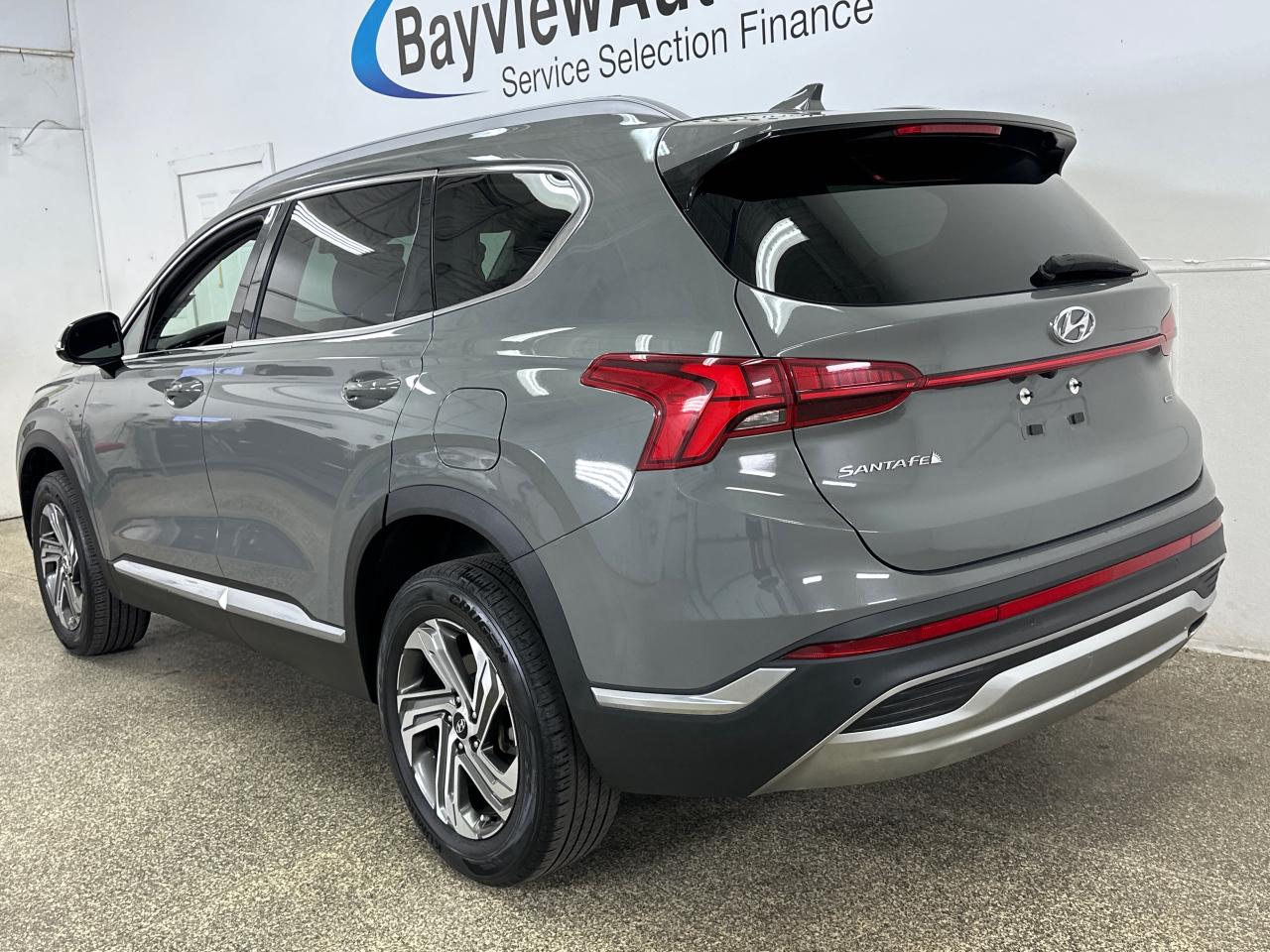 2021 Hyundai Santa Fe Preferred w/Trend Package 4dr All-Wheel Drive Photo4