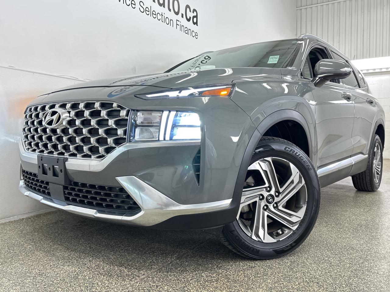 2021 Hyundai Santa Fe Preferred w/Trend Package 4dr All-Wheel Drive Photo3