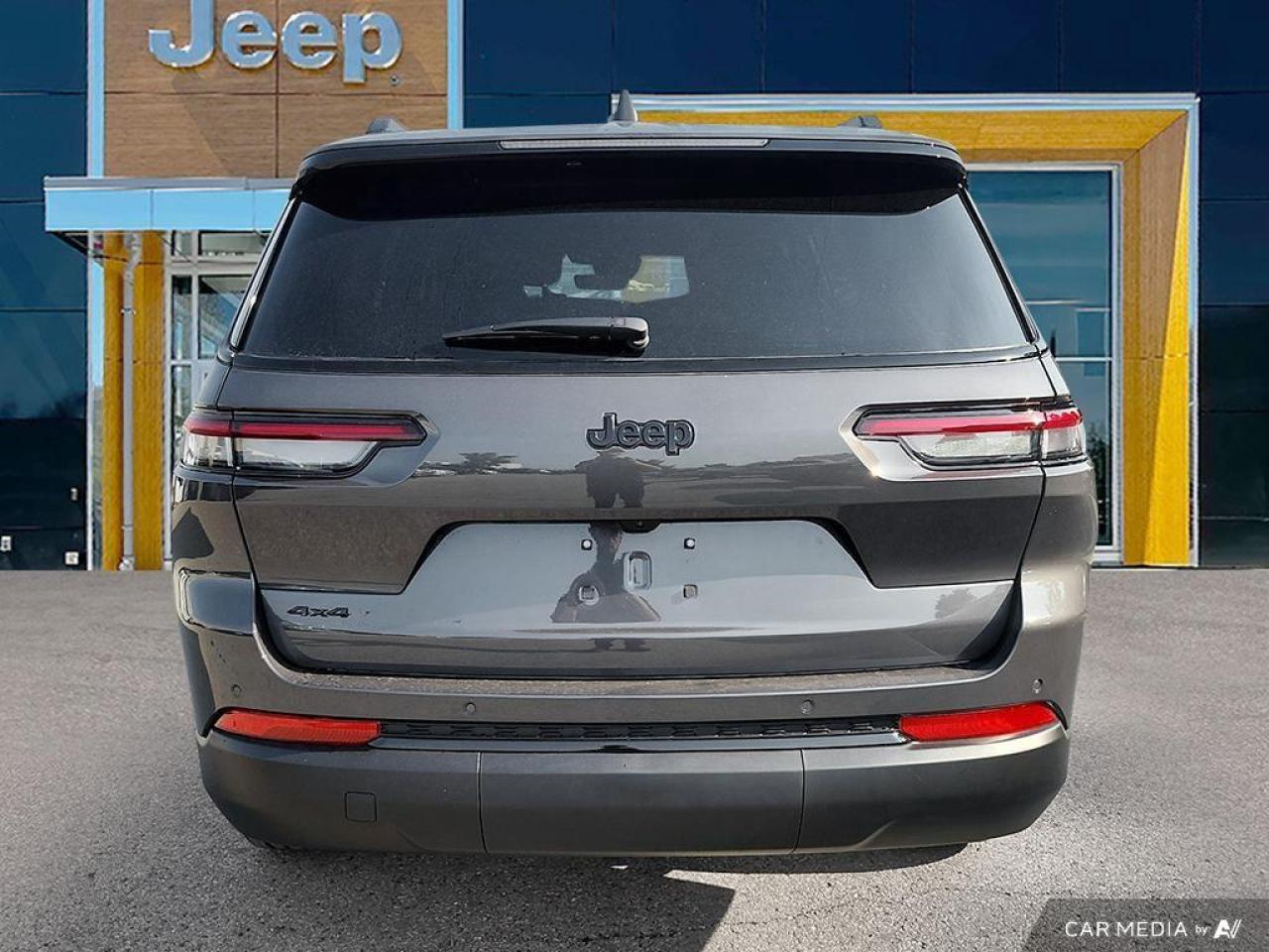 2025 Jeep Grand Cherokee L Laredo 4dr 4x4 Photo