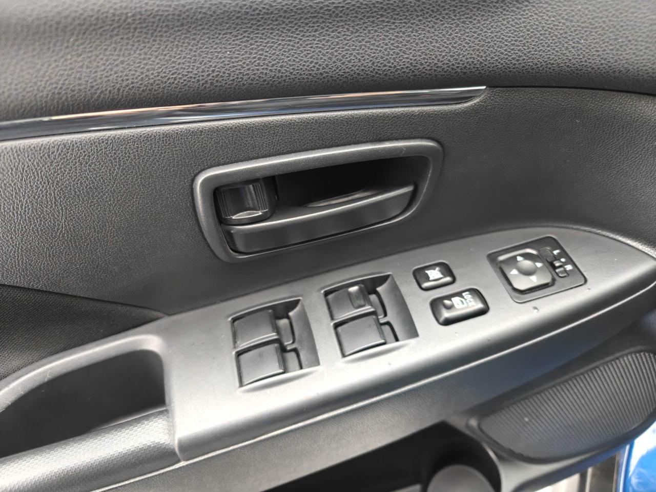 2023 Mitsubishi RVR ES 4dr AWC Photo