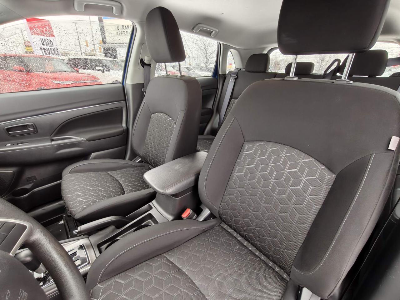 2023 Mitsubishi RVR ES 4dr AWC Photo