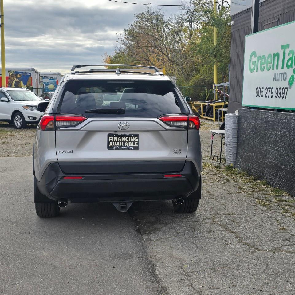 2020 Toyota RAV4 XLE AWD Photo
